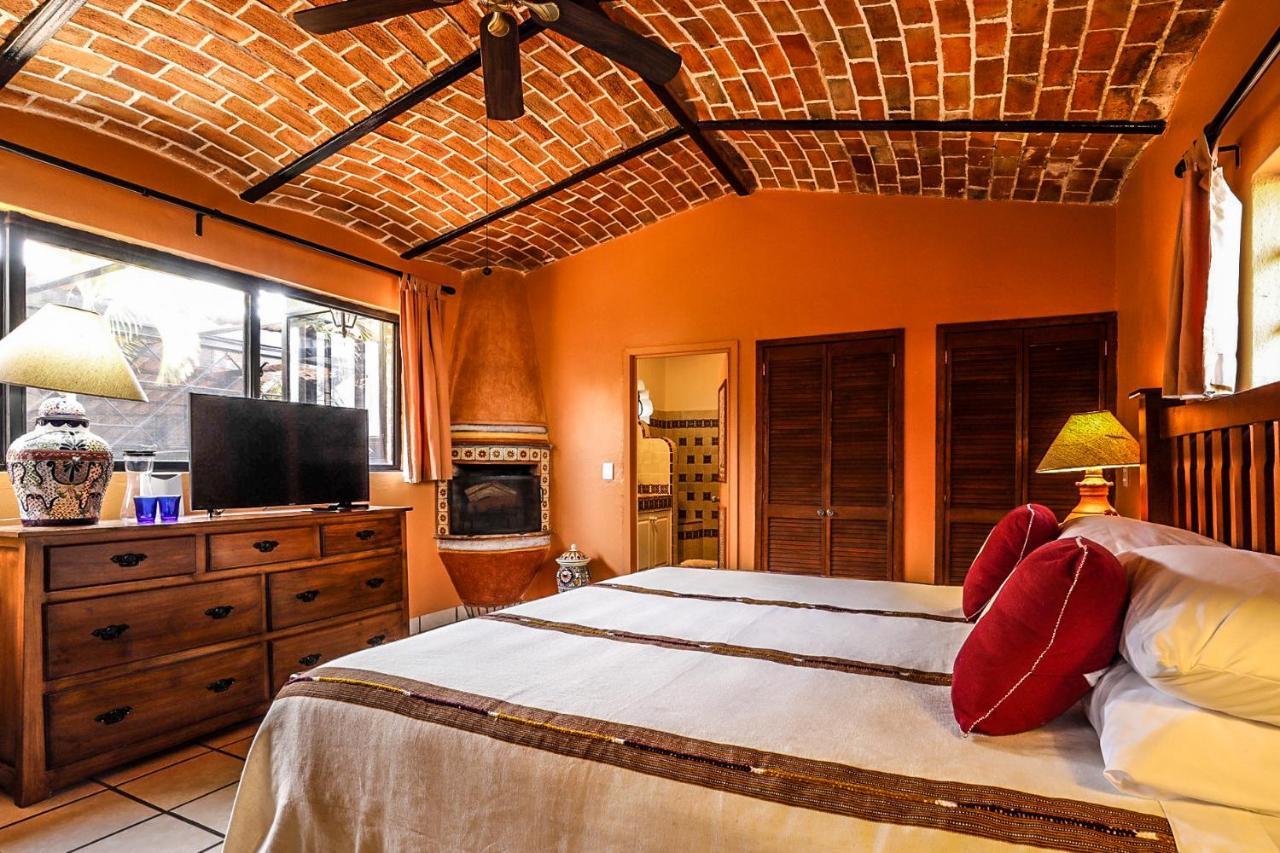 Casa Del Sol Bed and breakfast